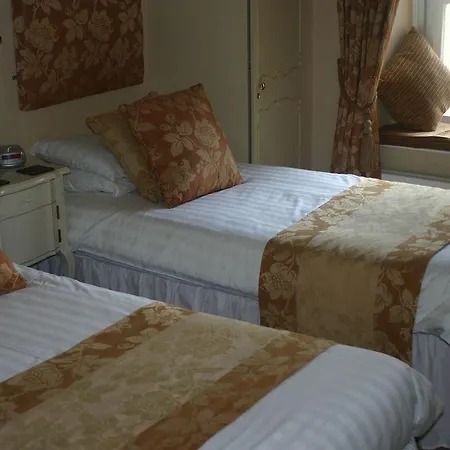 Tennant Arms Hotel