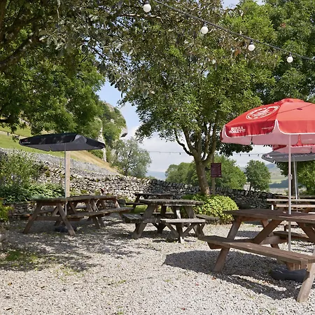 Tennant Arms Hotel