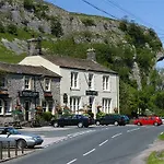 Tennant Arms Hotel 3*