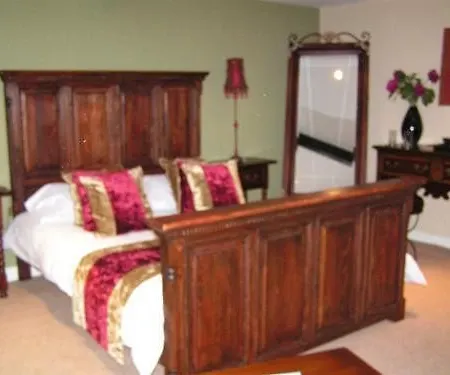 Tennant Arms Hotel 3*