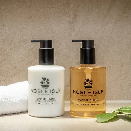 Tennant Arms מלון 3*