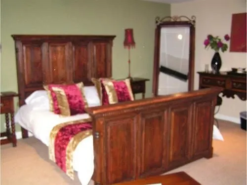 Tennant Arms Hotel 3*