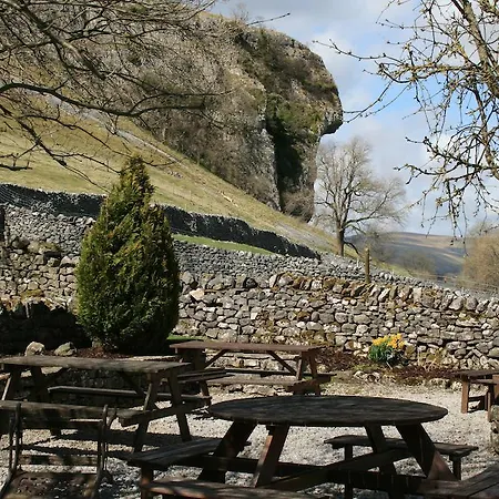 Tennant Arms Otel Kilnsey