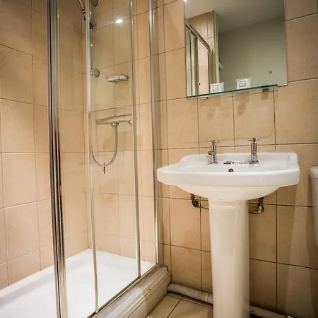 Отель Tennant Arms 3*