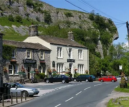 Tennant Arms Otel 3*