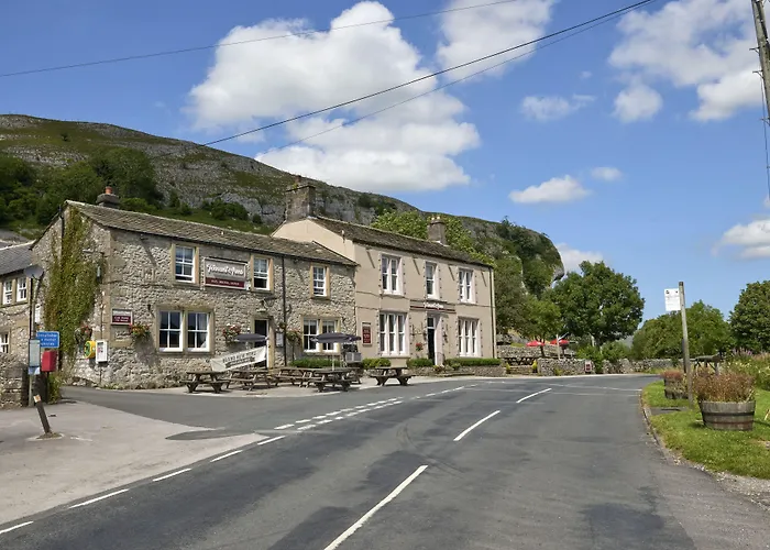 Tennant Arms Hotel 3*